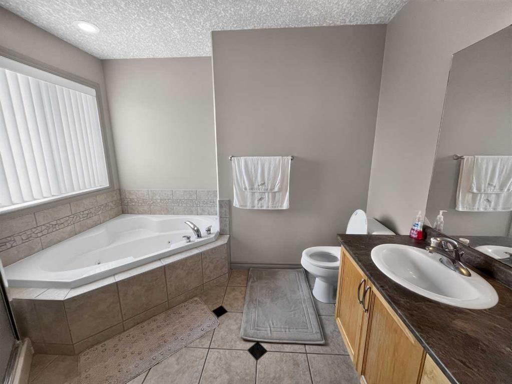 12605 Lakeshore Drive  - Photo 23