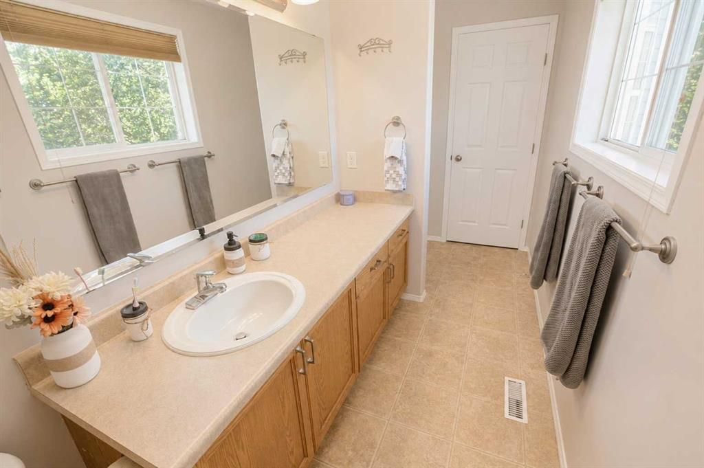 8902 60A Avenue  - Photo 20
