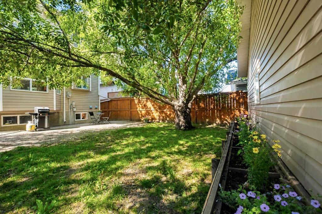 8902 60A Avenue  - Photo 24