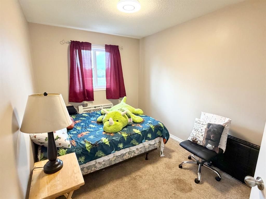 9804 102 Avenue  - Photo 22