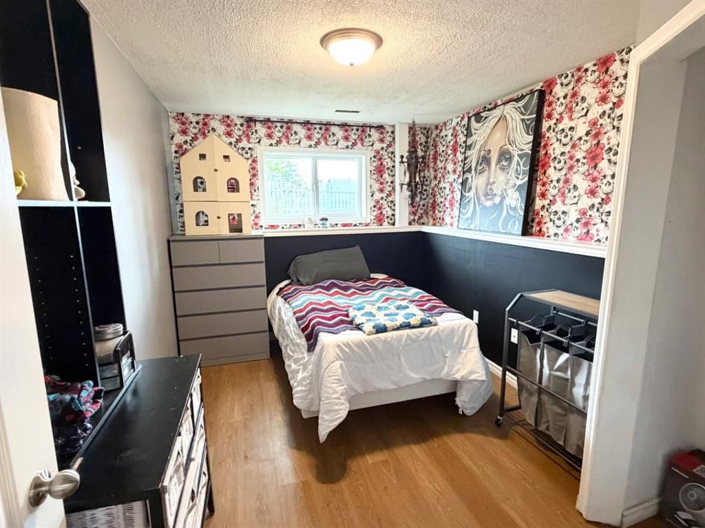 9804 102 Avenue  - Photo 27