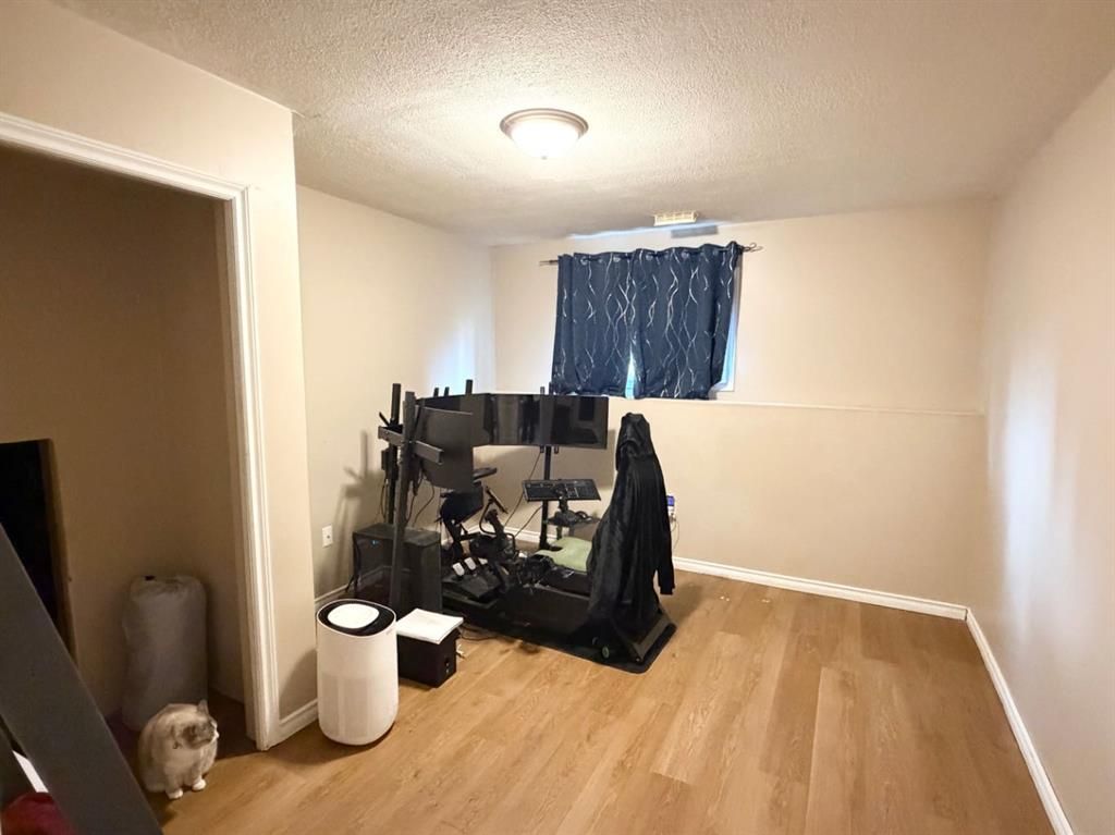 9804 102 Avenue  - Photo 28