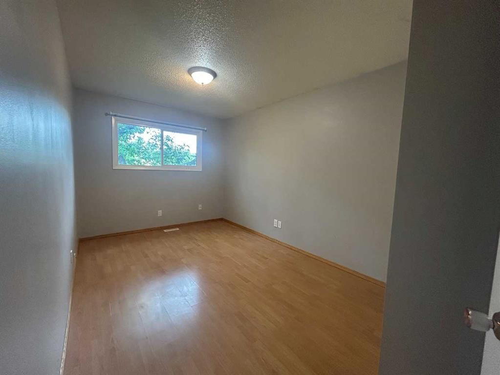 9343 112a Avenue  - Photo 10