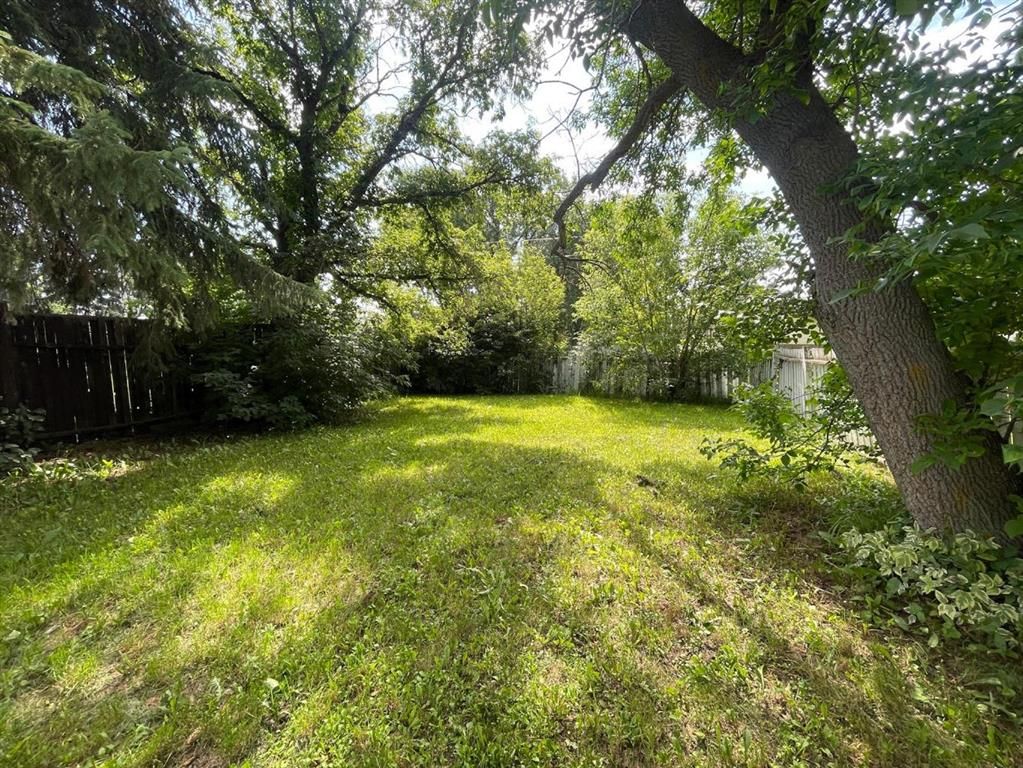 9343 112a Avenue  - Photo 27