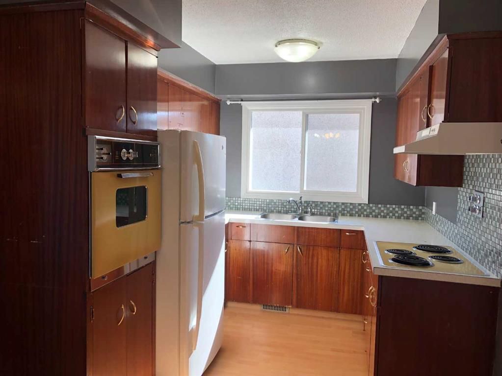 9343 112a Avenue  - Photo 6