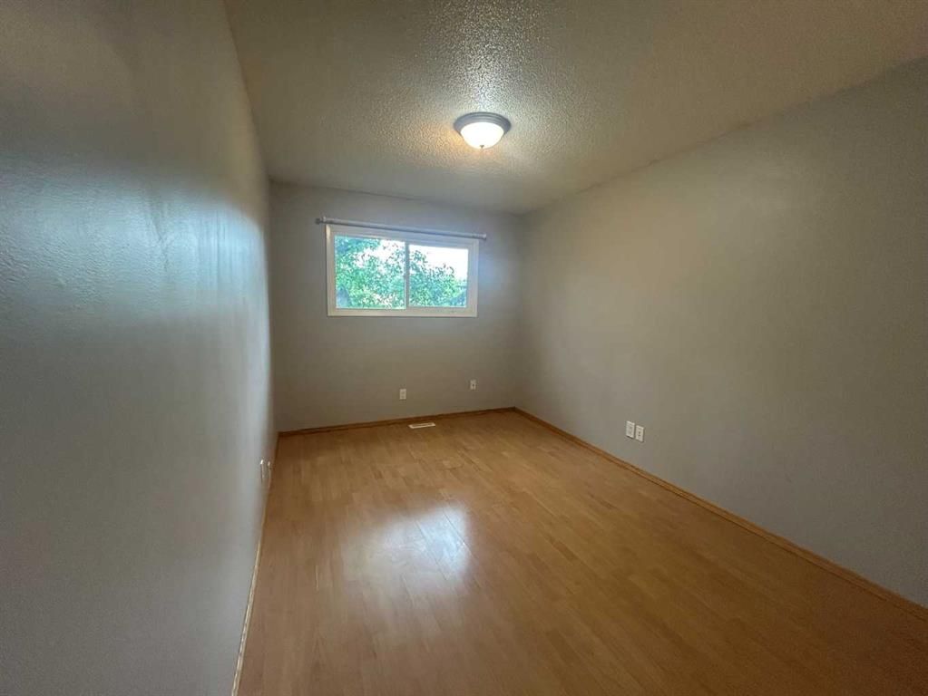 9343 112a Avenue  - Photo 9