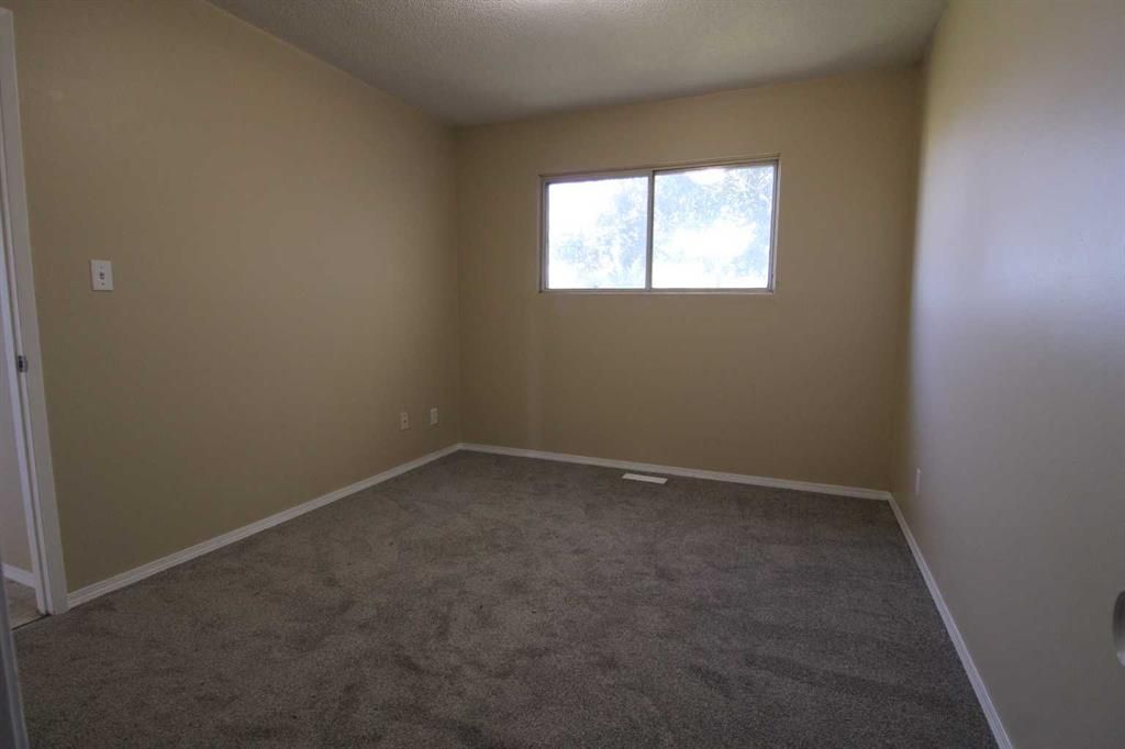 9606 115 Avenue  - Photo 10
