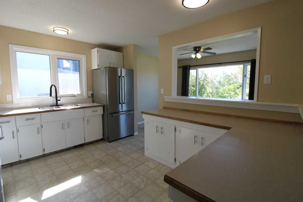 9606 115 Avenue  - Photo 5