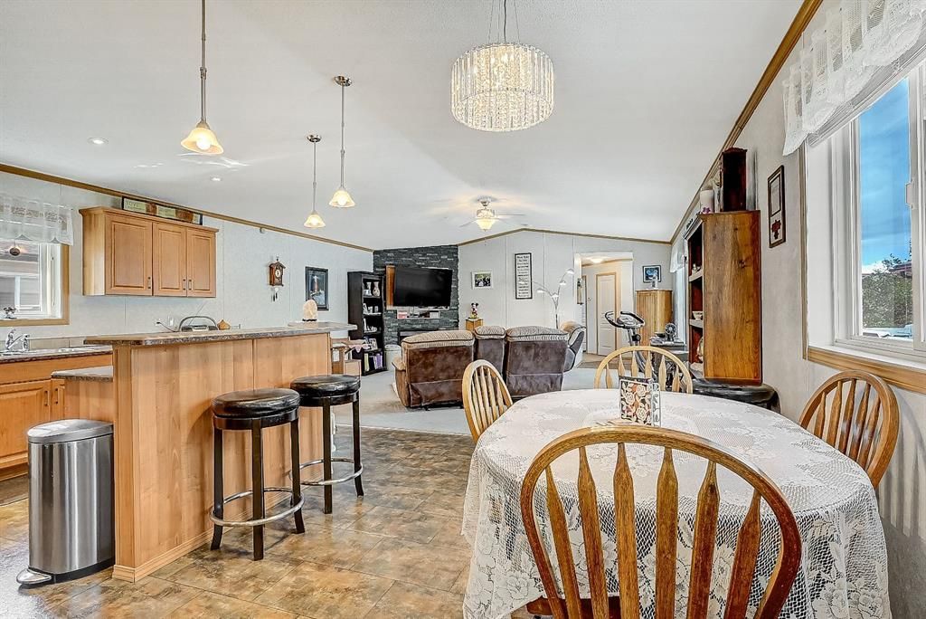 8823 88C Street  - Photo 17