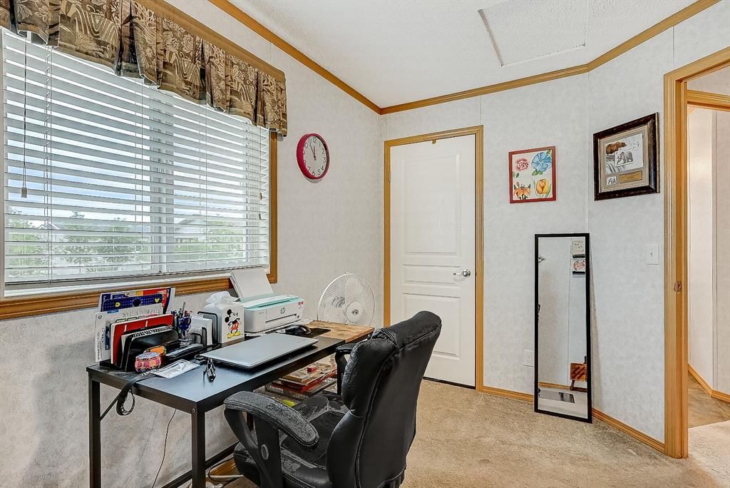 8823 88C Street  - Photo 20