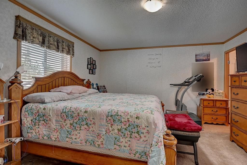 8823 88C Street  - Photo 24