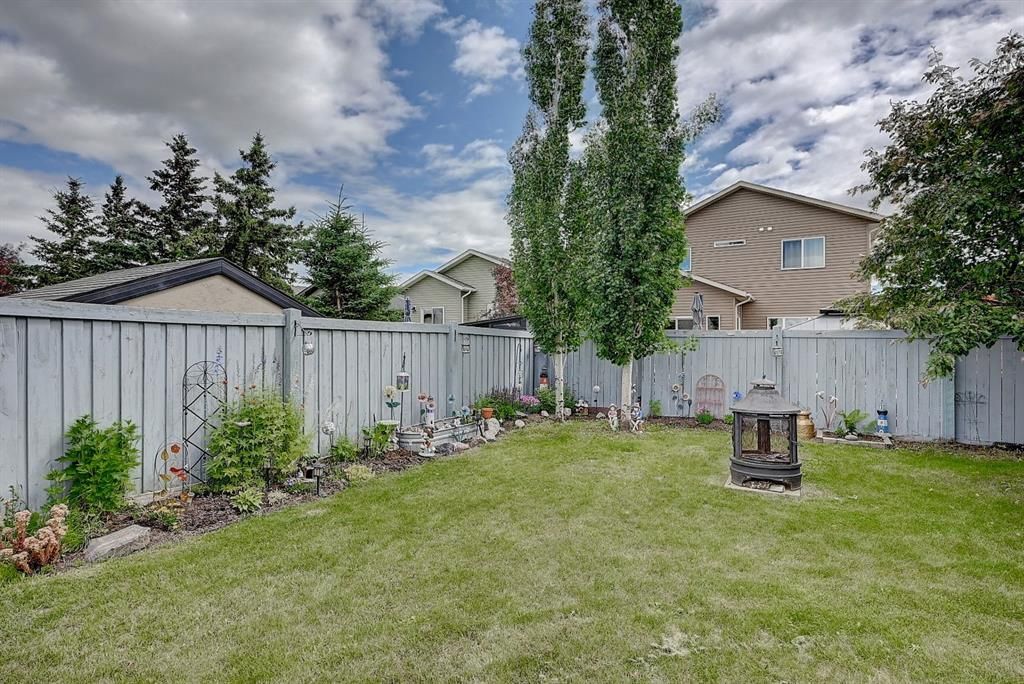 8823 88C Street  - Photo 4