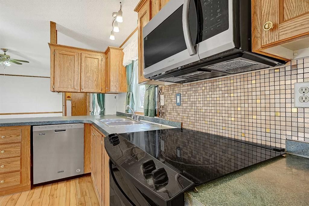 9717 121 Avenue  - Photo 11