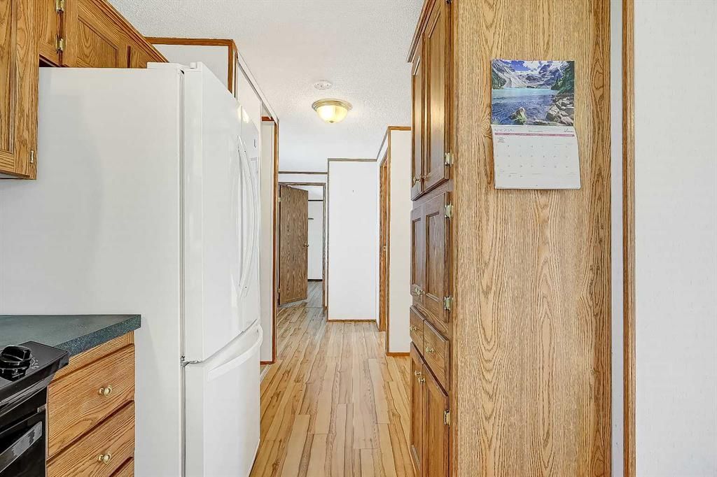 9717 121 Avenue  - Photo 12