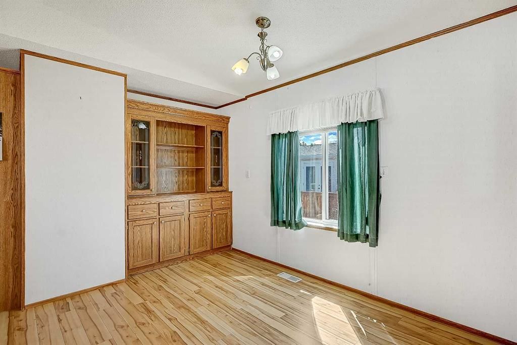 9717 121 Avenue  - Photo 7