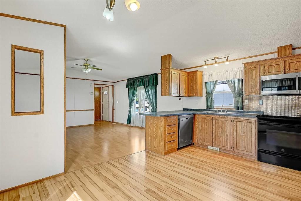 9717 121 Avenue  - Photo 9