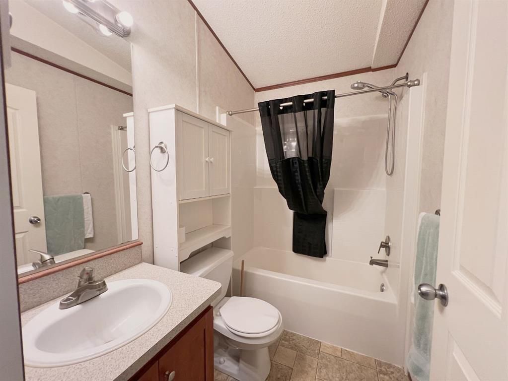 8701 90 Street  - Photo 19