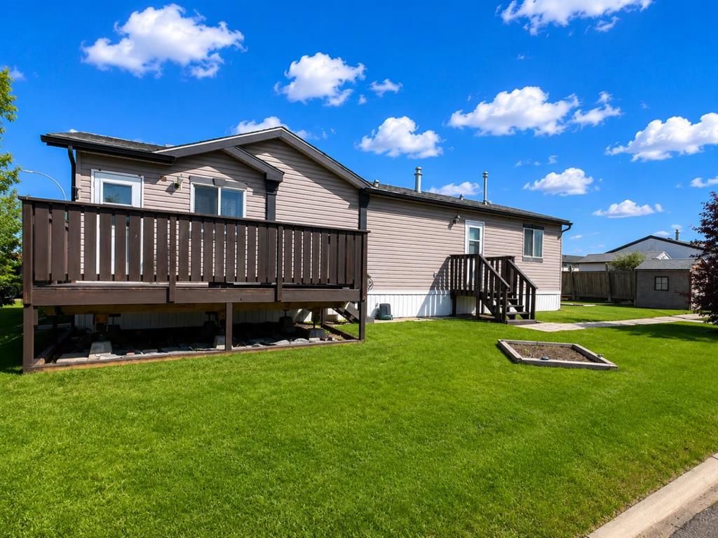 8701 90 Street  - Photo 2