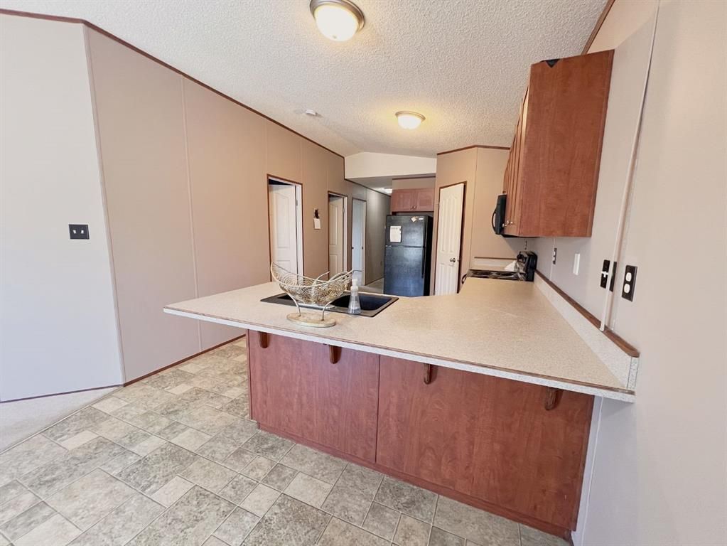 8701 90 Street  - Photo 8