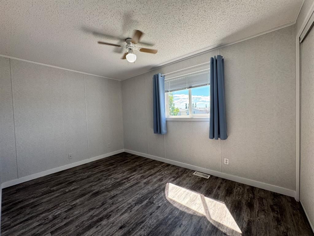 10915 96A Street  - Photo 28