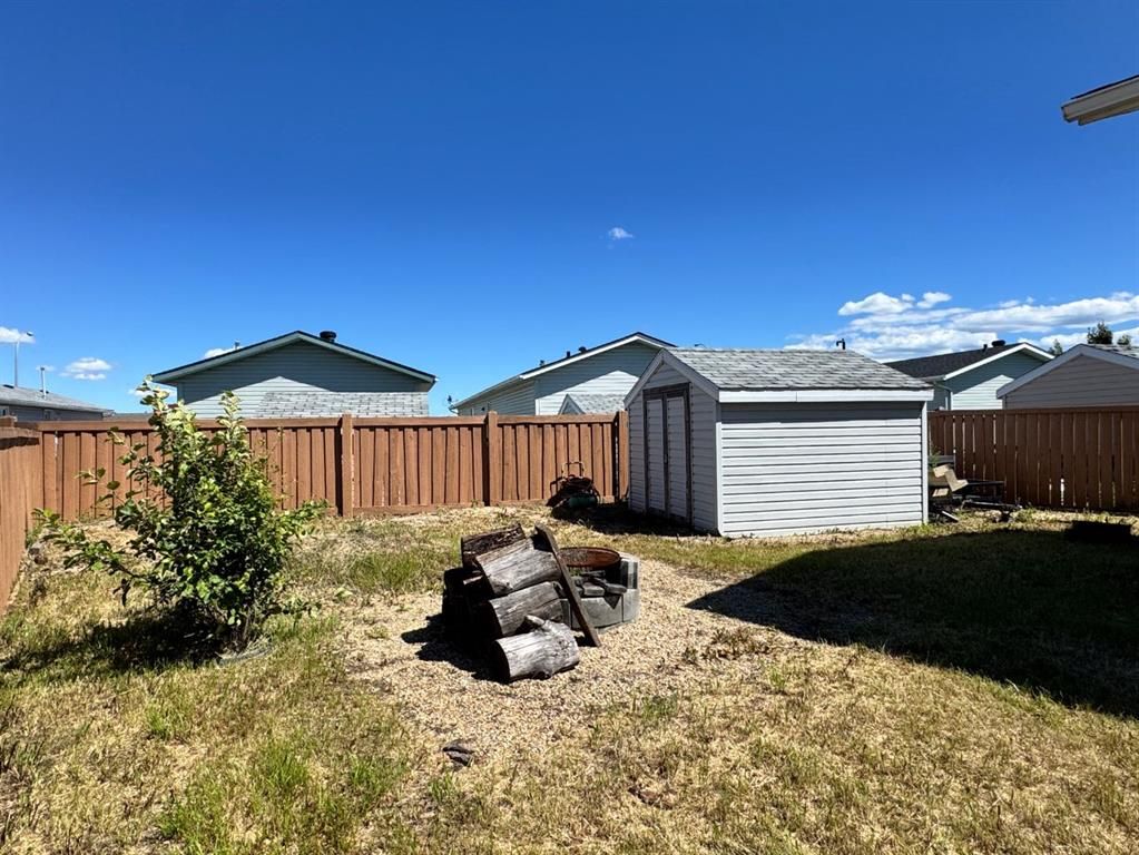 10915 96A Street  - Photo 38