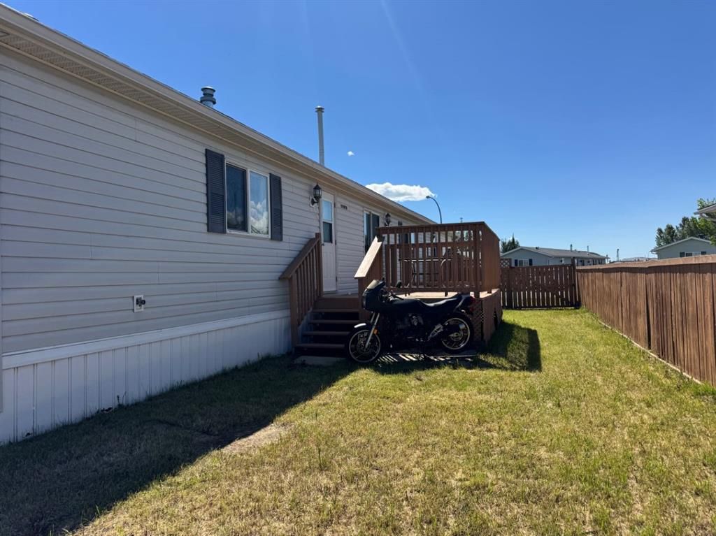 10915 96A Street  - Photo 39