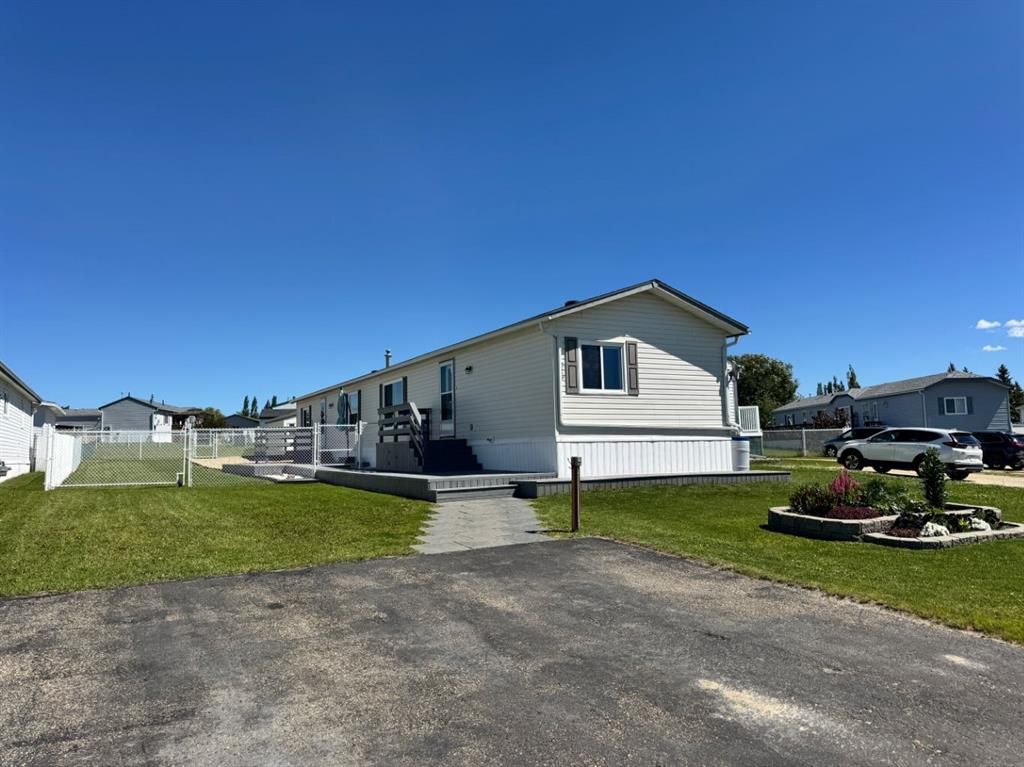 529 Stewart Street - Photo 1