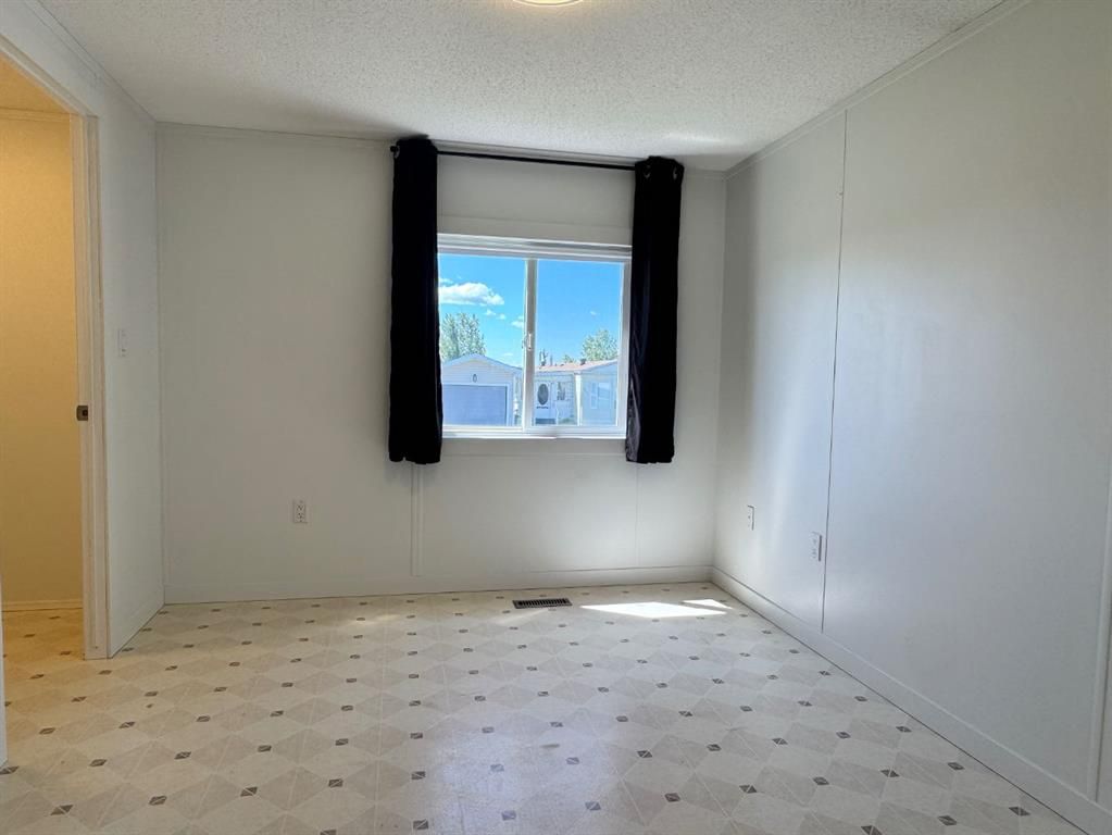 529 Stewart Street   - Photo 21