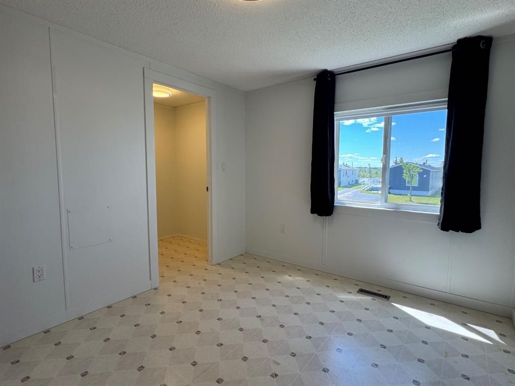529 Stewart Street   - Photo 22