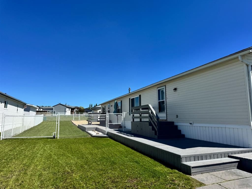 529 Stewart Street   - Photo 26