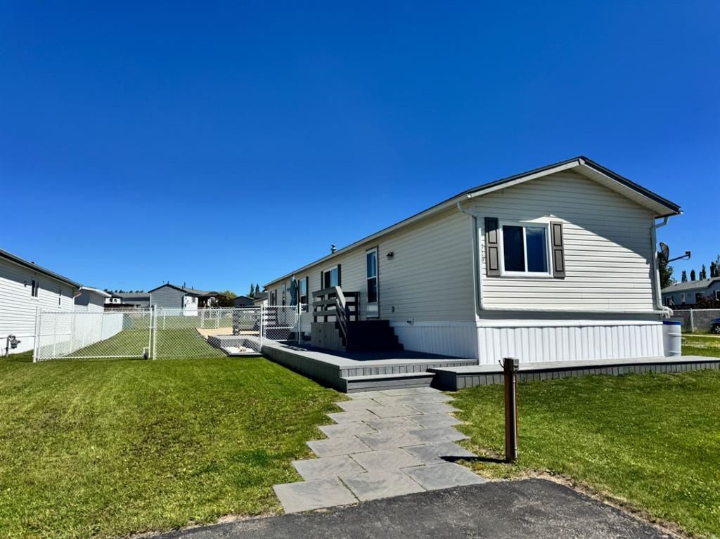 529 Stewart Street   - Photo 41