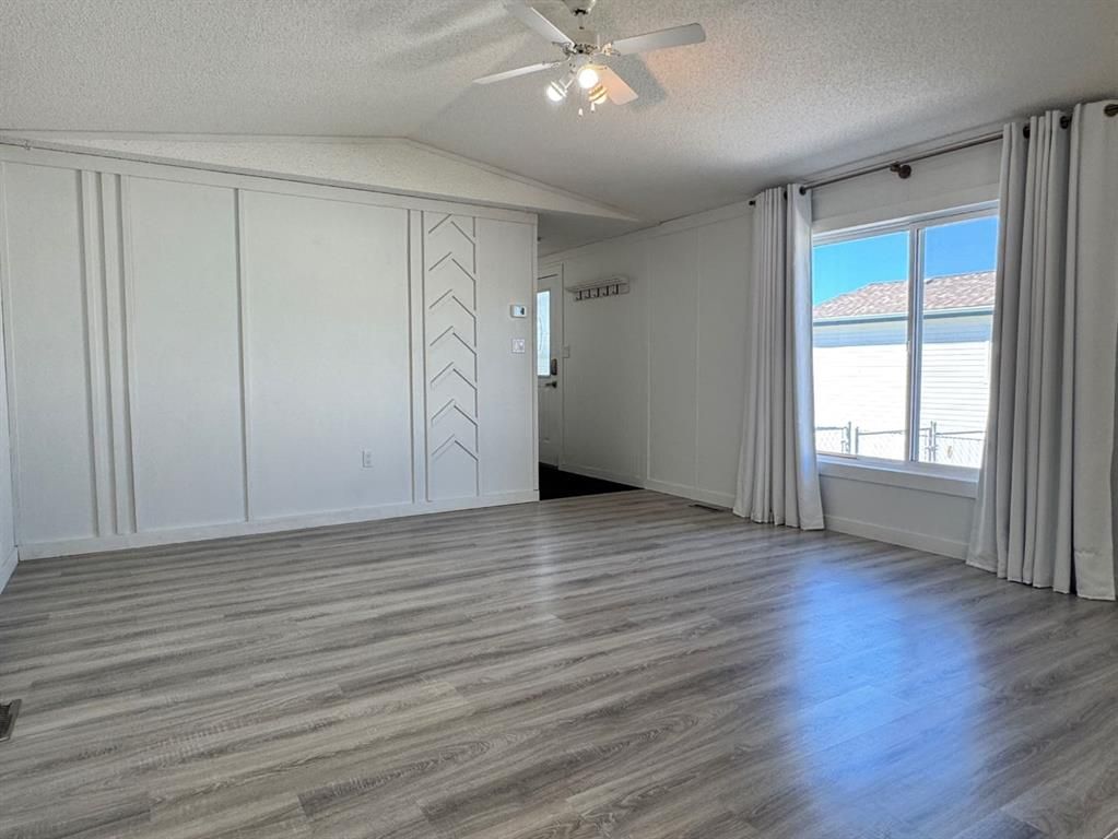 529 Stewart Street   - Photo 6