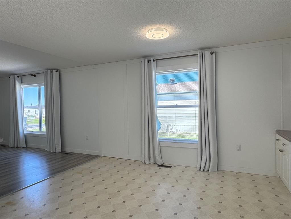 529 Stewart Street   - Photo 7
