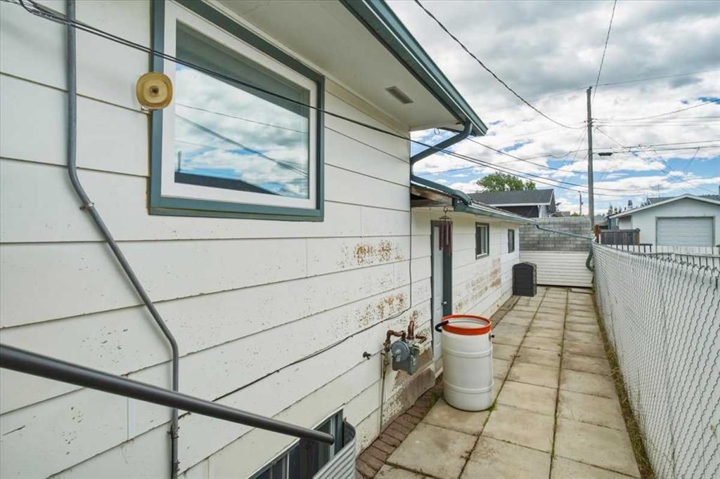 9703 95 Avenue  - Photo 24