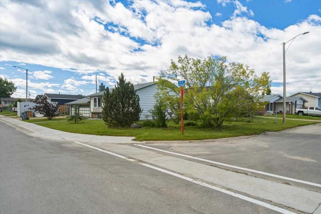 9703 95 Avenue  - Photo 27