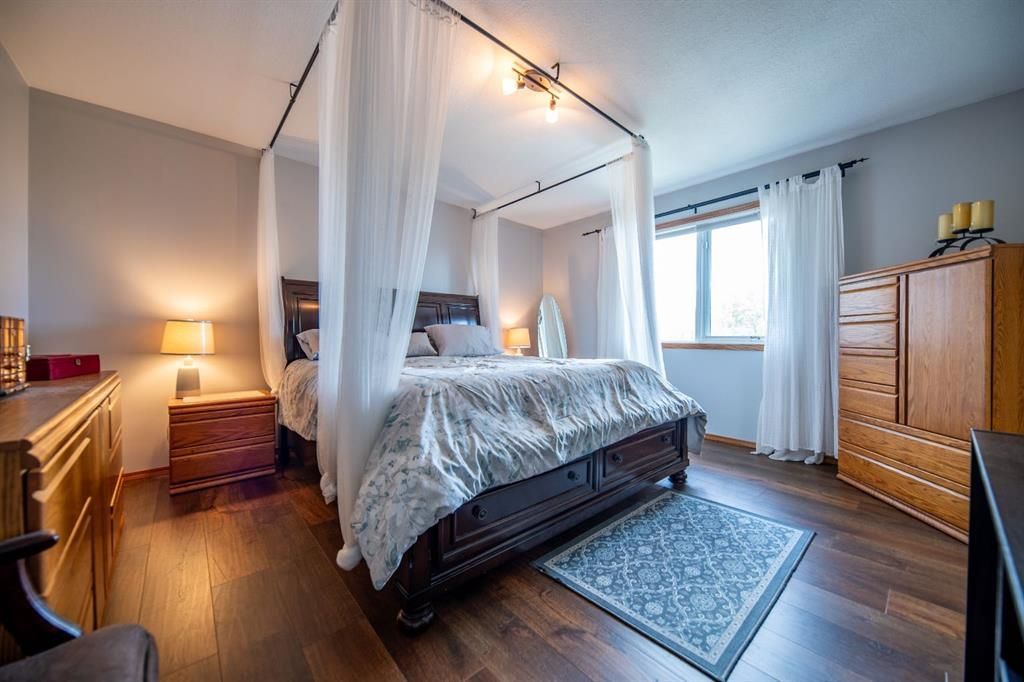 10905 91 Street  - Photo 12