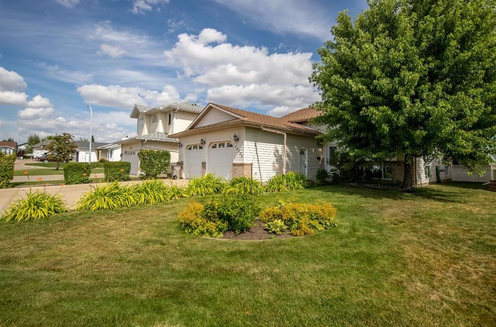 10905 91 Street  - Photo 4