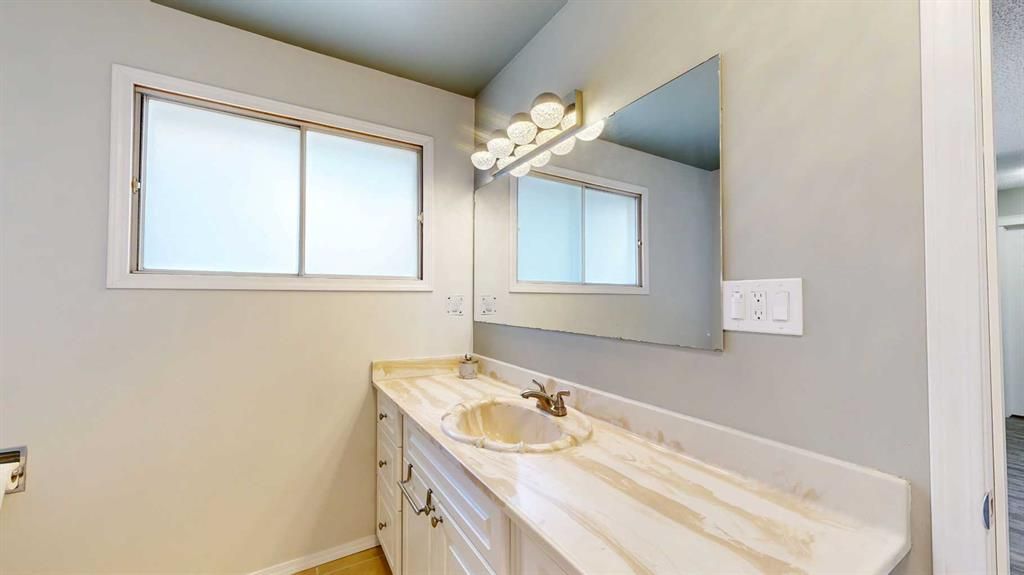 6413 94A Street  - Photo 15