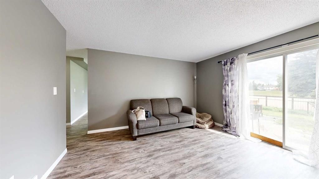 6413 94A Street  - Photo 4