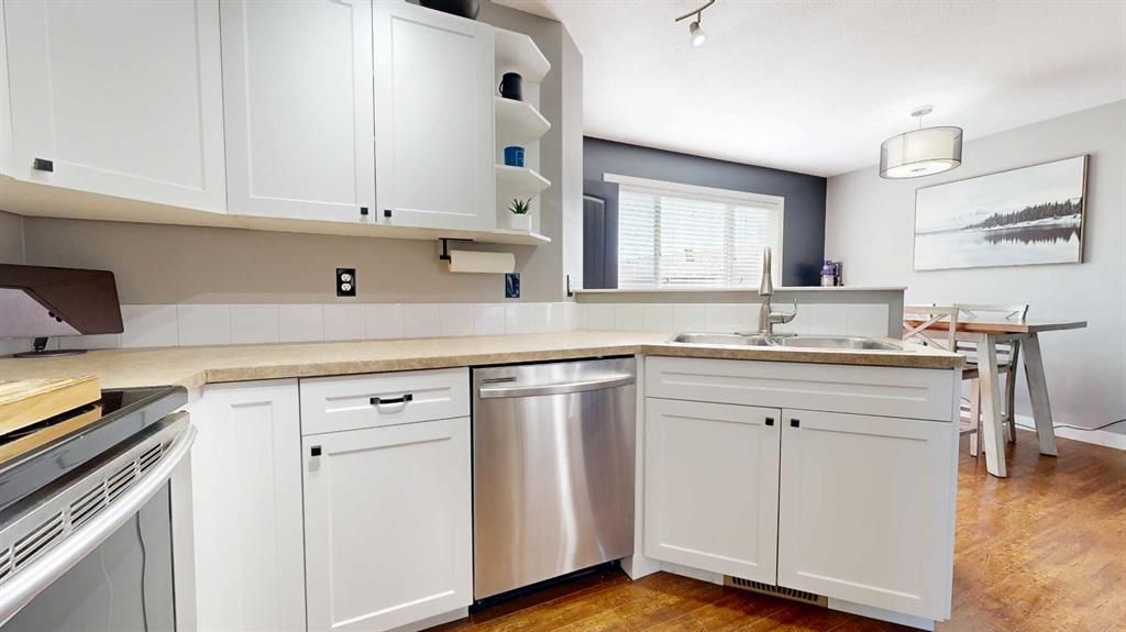7901 Westpointe Drive  - Photo 12