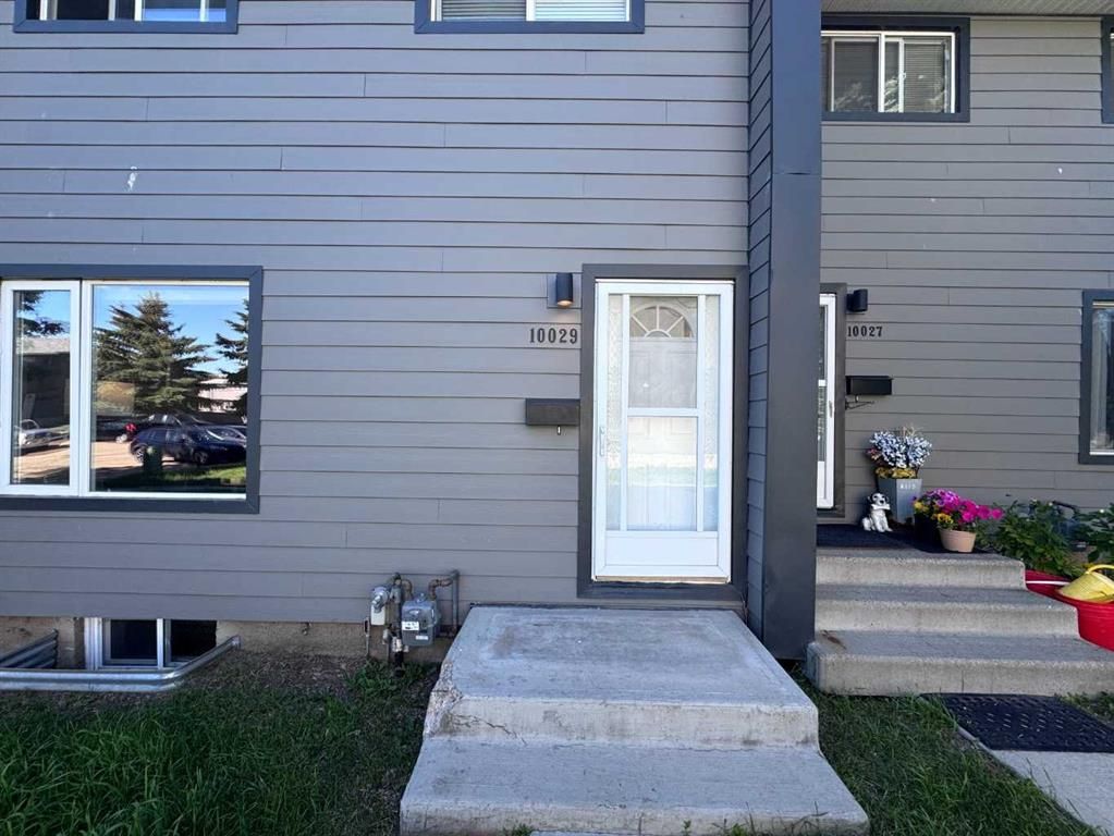 10029 80 Avenue - Photo 1