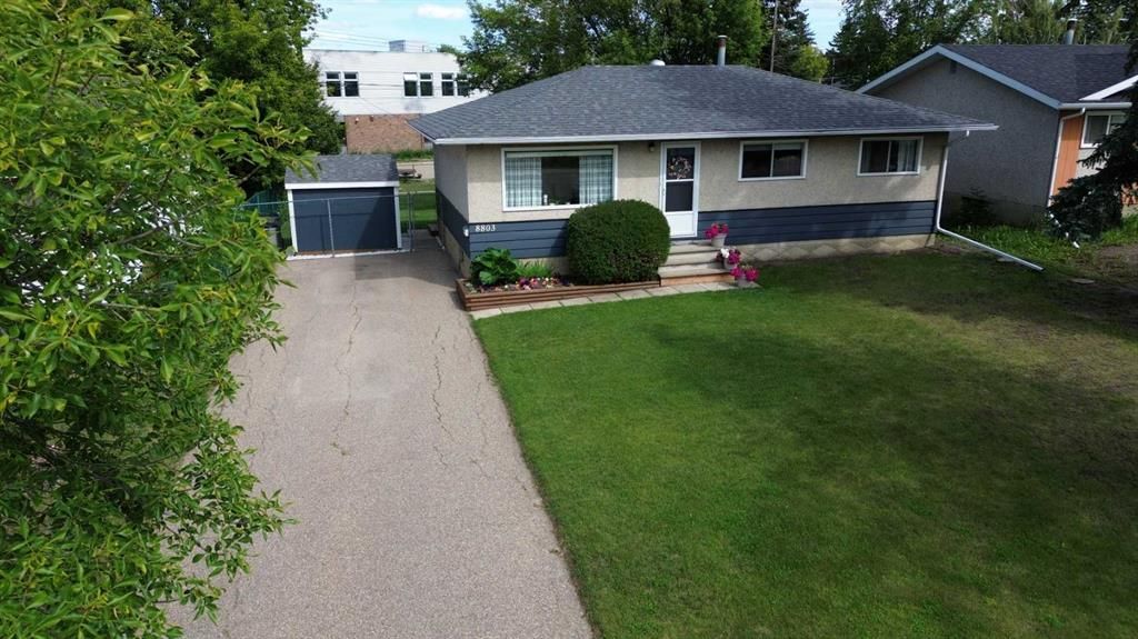 8803 98 Street  - Photo 2