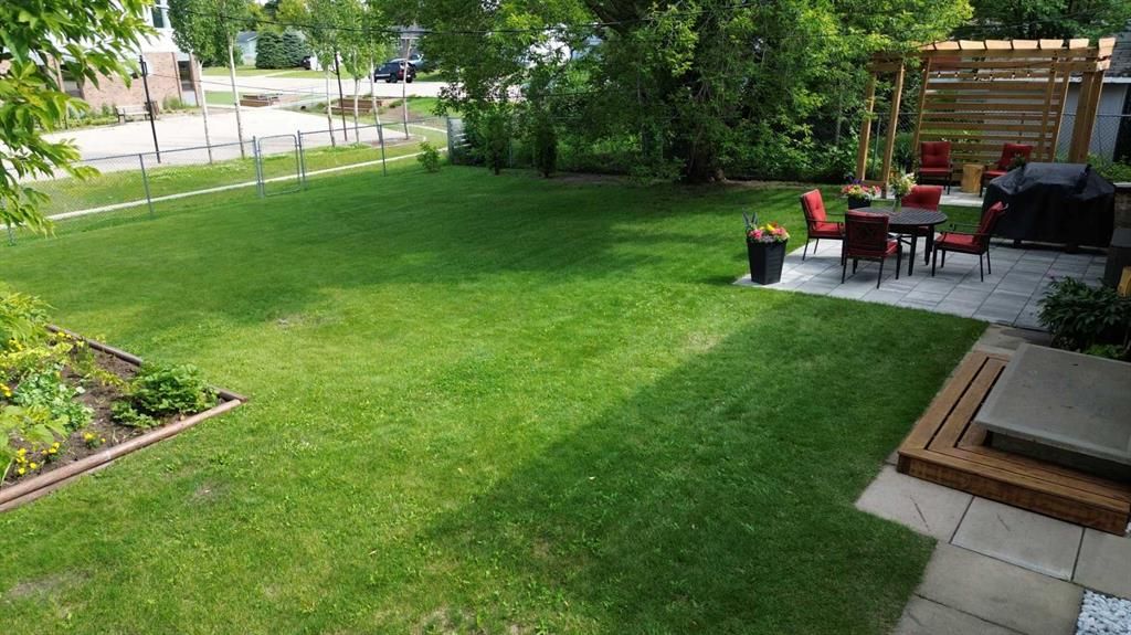 8803 98 Street  - Photo 3