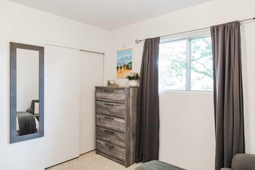 8803 98 Street  - Photo 33