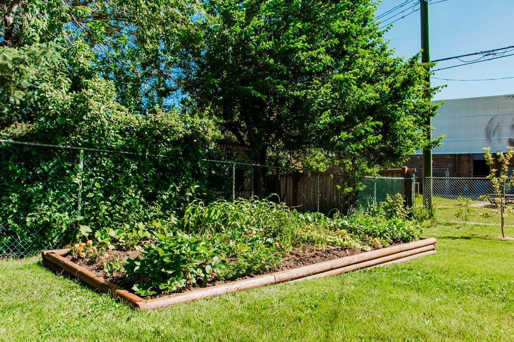 8803 98 Street  - Photo 43