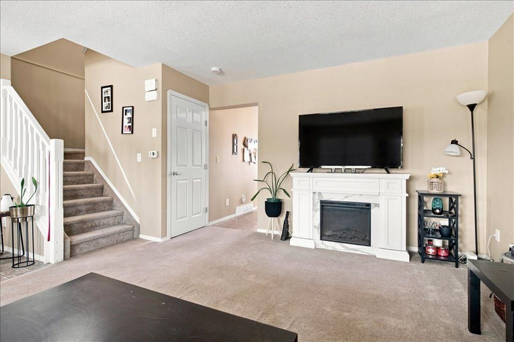 6918 88A Street  - Photo 7
