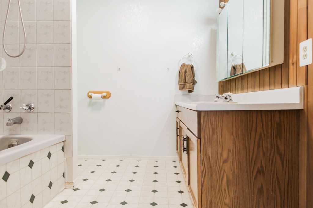 722055 Range Road 43   - Photo 37