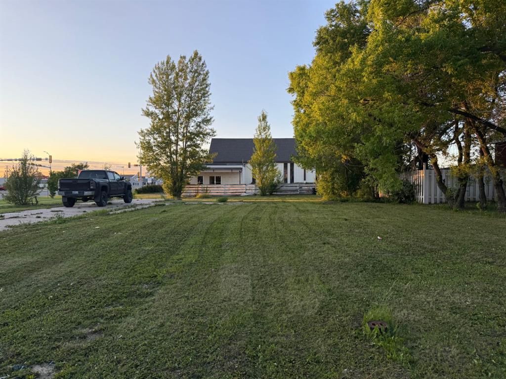 9932 107 Avenue  - Photo 1