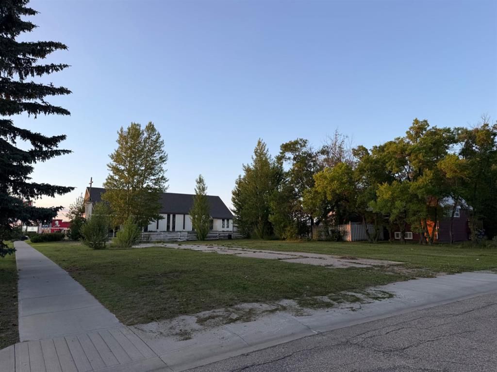 9932 107 Avenue  - Photo 4