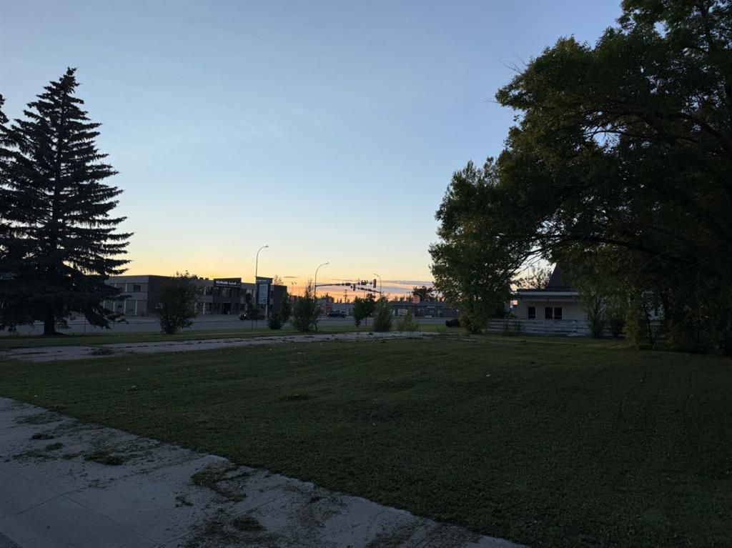9932 107 Avenue  - Photo 6